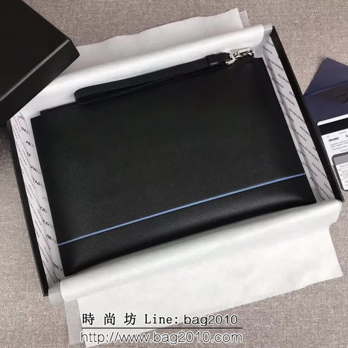 PRADA普拉達 專櫃最新款 限量版 十字紋牛皮 男士手包 2NG005 DD1726